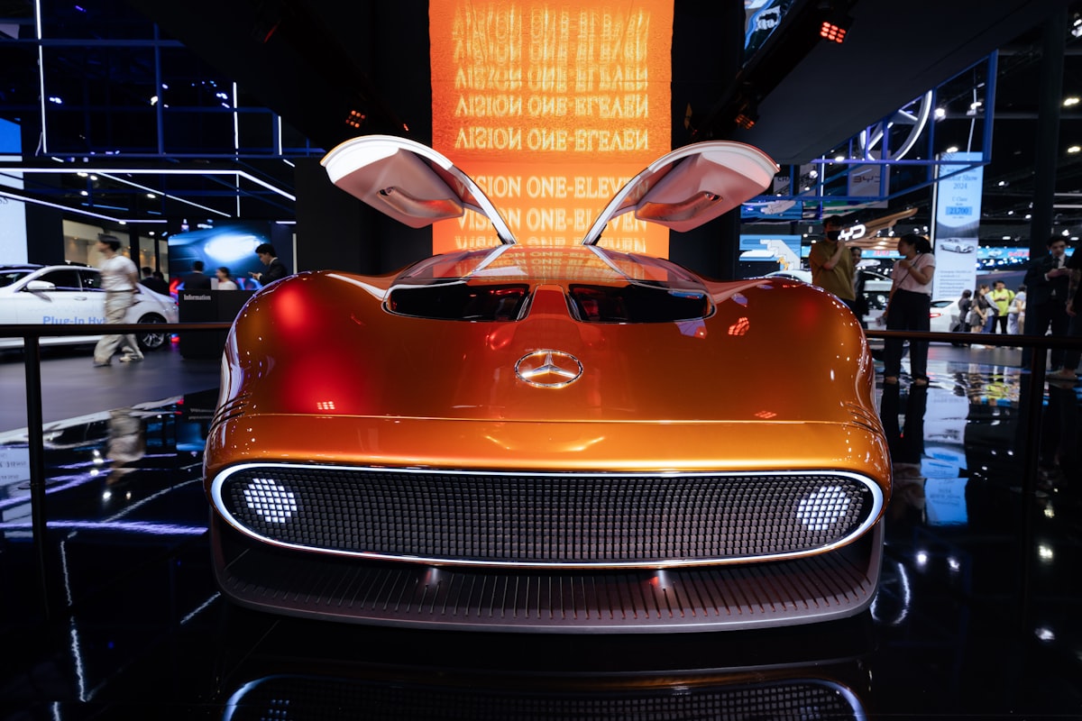 Confronto de Hatchbacks 2026: Kia K4 GT-Line Turbo vs. Honda Civic Sport Hybrid